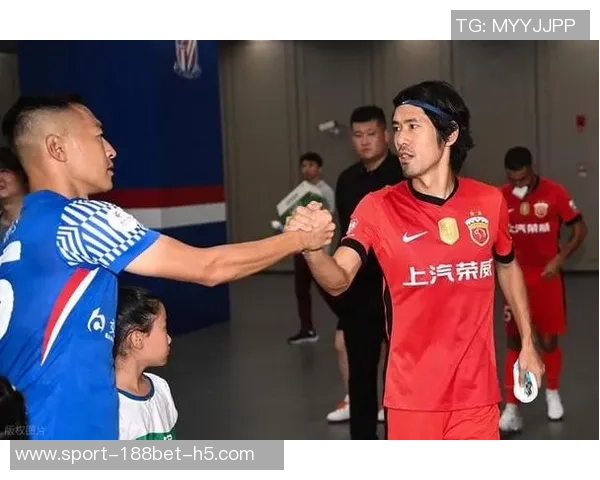 崇明六虎之一吕文君退役后执教海港四度夺中超冠军 崇明六虎之一吕文君退役后执教海港四度夺中超冠军