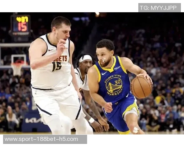 约基奇追平大O成NBA历史单场35分15篮板10助攻纪录的传奇时刻 约基奇追平大O成NBA历史单场35分15篮板10助攻纪录的传奇时刻